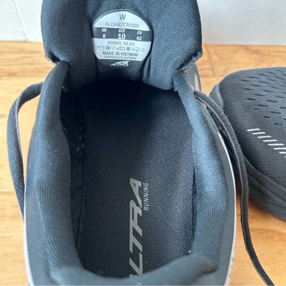 Altra Via Olympus Black 10 Road Running Shoe NEW w/ blemish Reflective - Picture 6 of 11